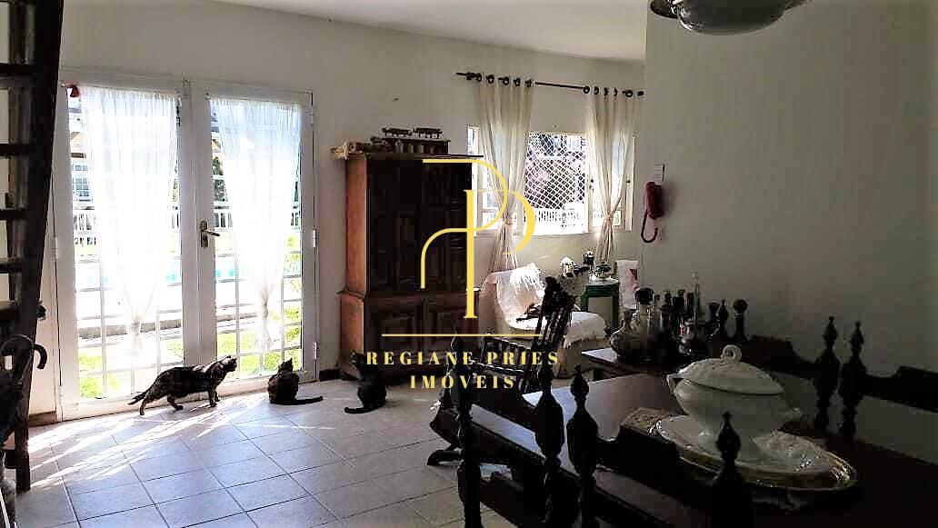 Casa em Condomínio para Venda em Teresópolis, Cascata Guarani, 4 dormitórios, 2 suítes, 3 banheiros, 1 vaga - Benetton Imóveis