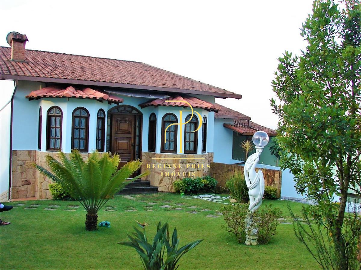 Casa à venda com 3 quartos, 284m² - Fazendinha,Teresópolis