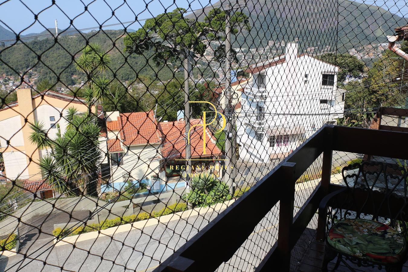 Casa de condomínio à venda com 5 quartos, 130m² - Iucas,Teresópolis