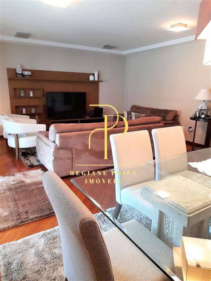 Cobertura à venda com 3 quartos, 214m² - Várzea,Teresópolis