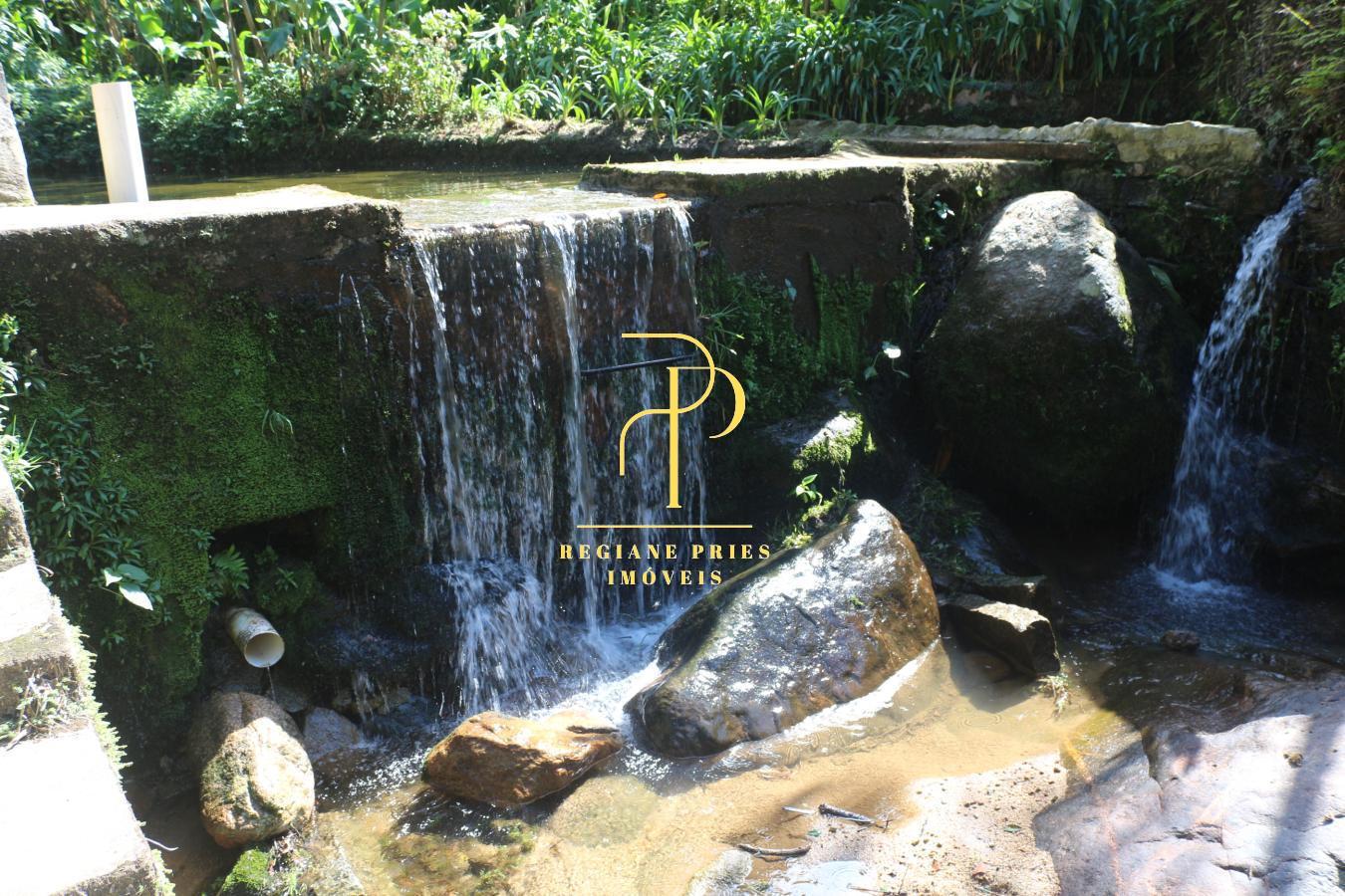 Casa à venda com 5 quartos, 300m² - Cascata dos Amores,Teresópolis