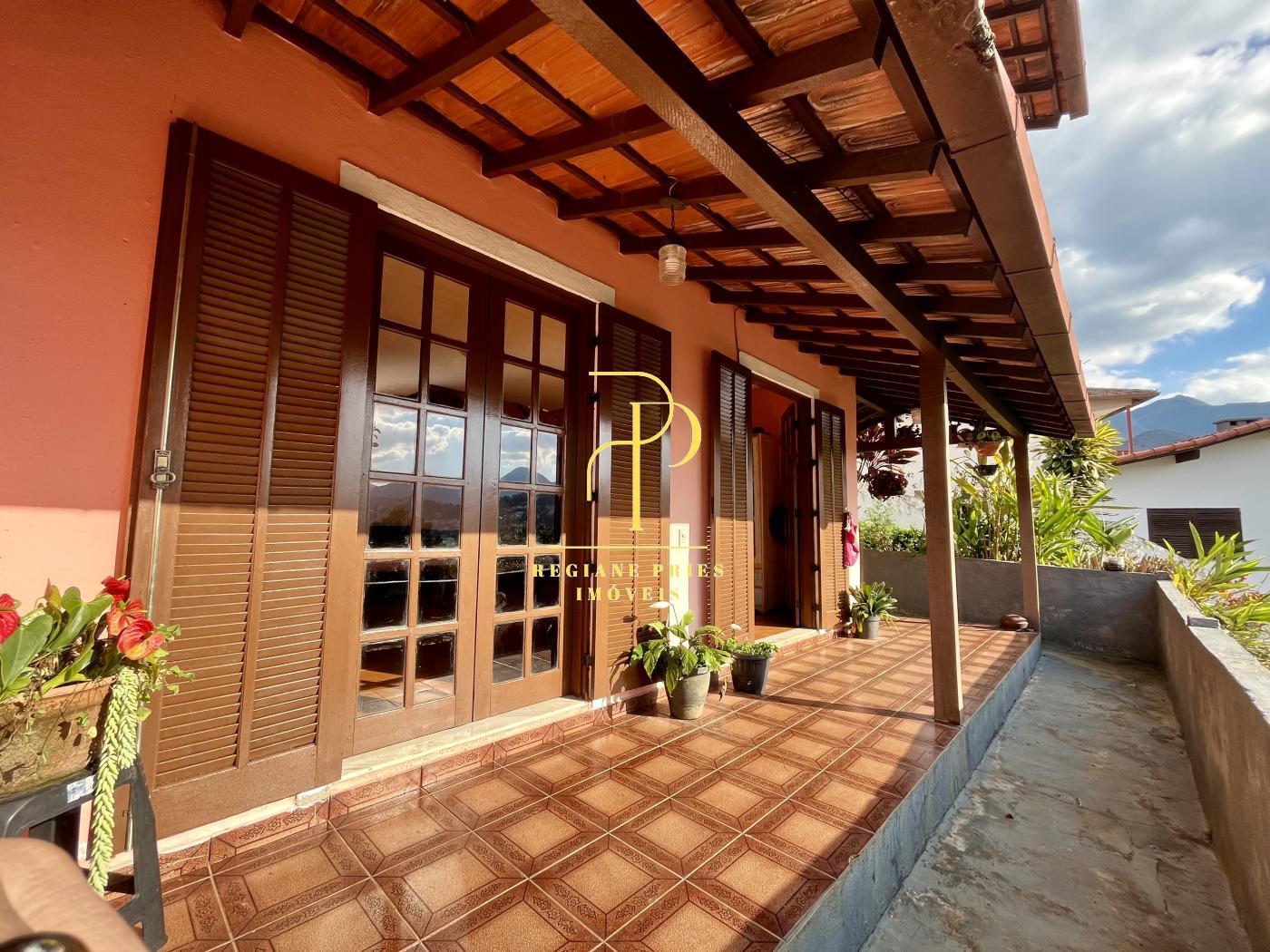 Casa à venda com 3 quartos, 130m² - Fazendinha,Teresópolis