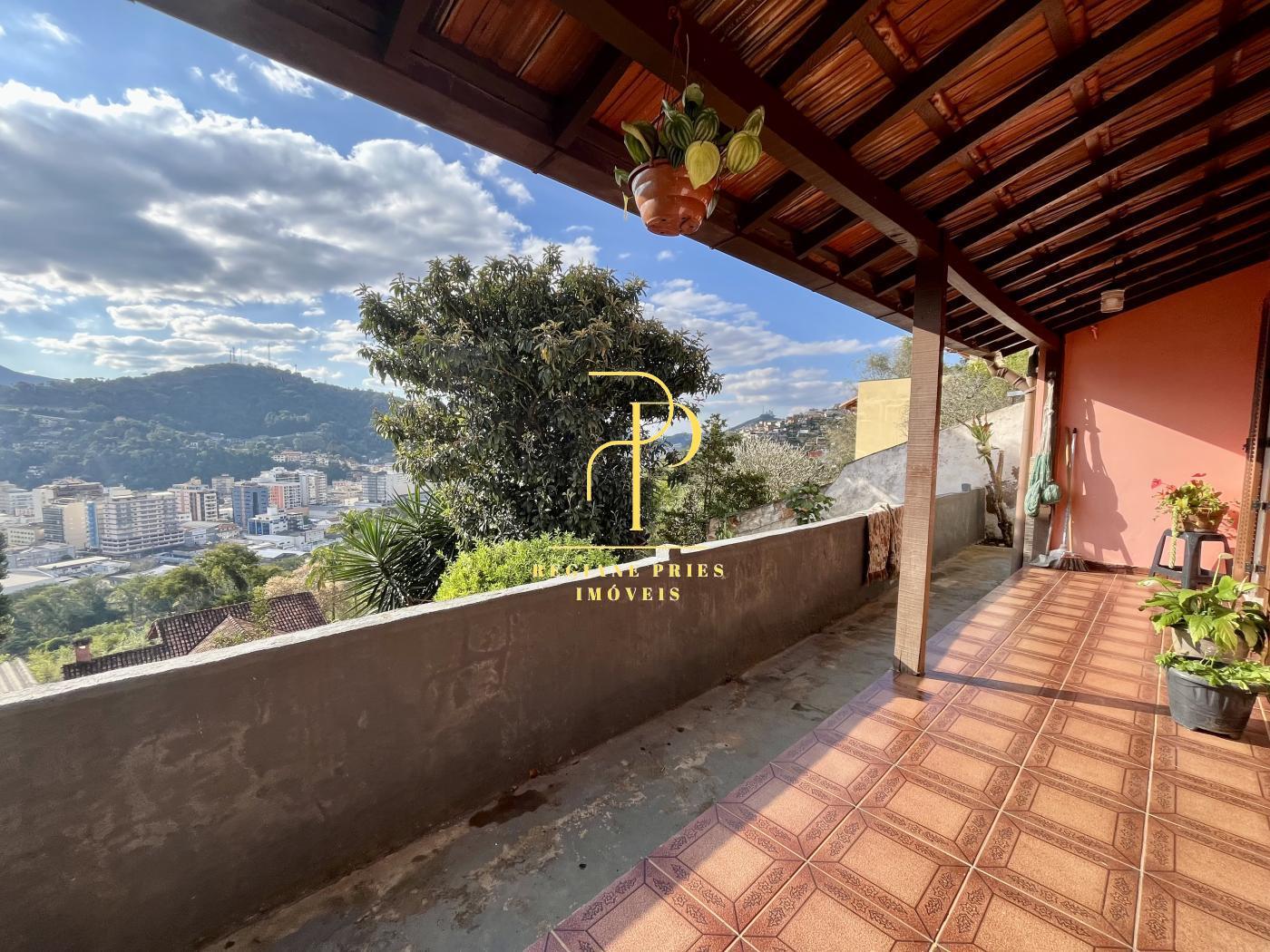 Casa à venda com 3 quartos, 130m² - Fazendinha,Teresópolis