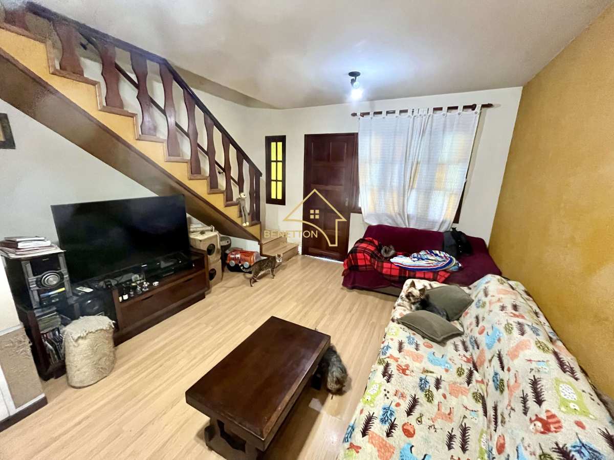 Casa geminada à venda com 3 quartos, 71,51m² - Albuquerque,Teresópolis